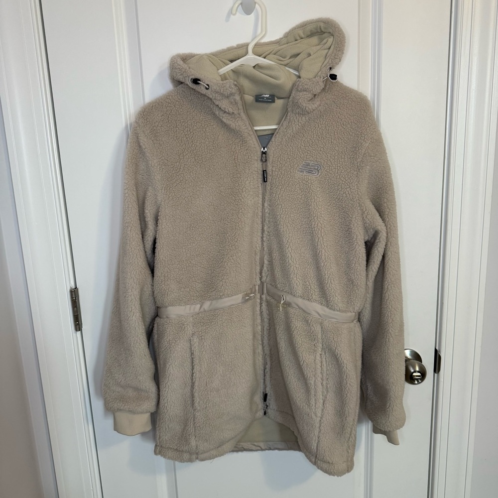 New Balance Women’s Beige Sherpa Fleece Zip-Up Jacket Size Small Teddy Bear‎